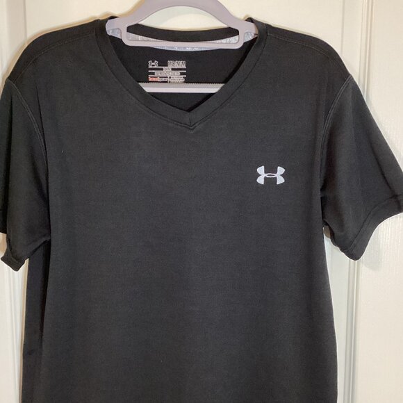 Under Armour Heat Gear Men's Black V -Neck T-Shirt Top Size M - Picture 2 of 7